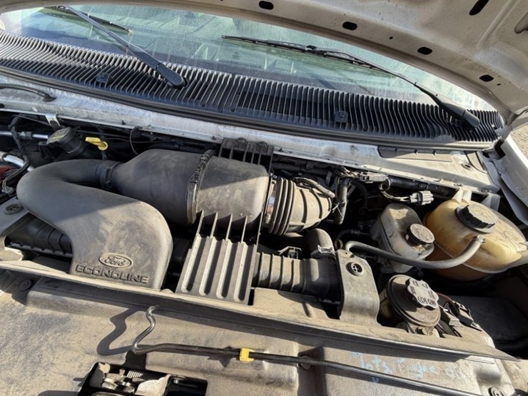 2013-ford-e350-image-13