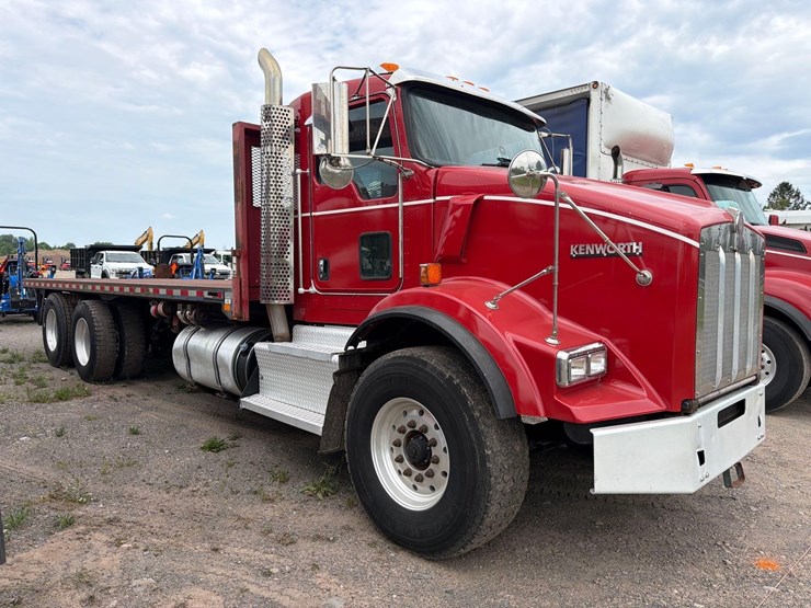 2013-kenworth-t880-image-2