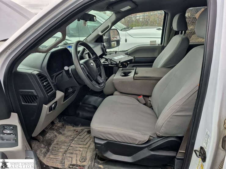 2015-ford-f150-image-13