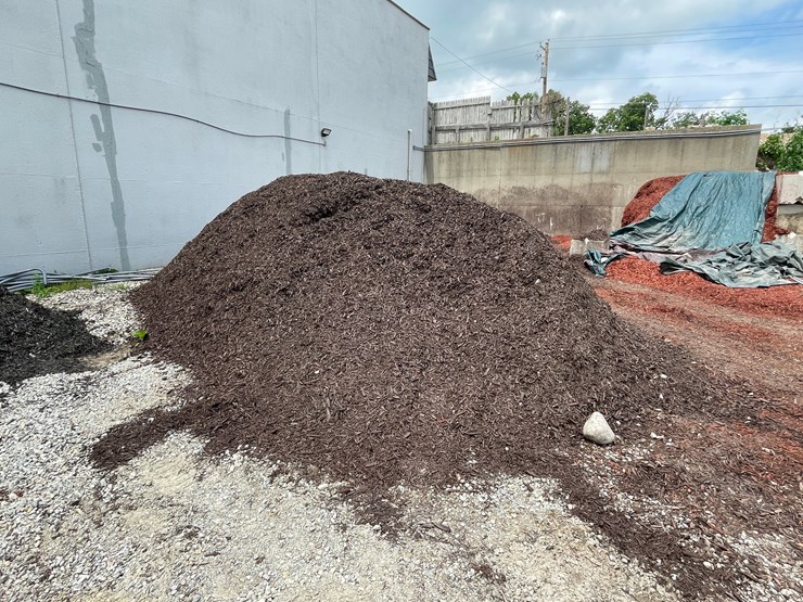 #4882-•-pile-of-brown-mulch-image-1