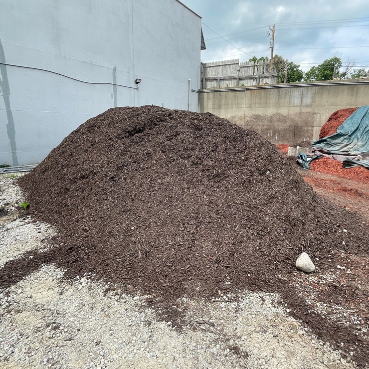 #4882 • Pile of Brown Mulch