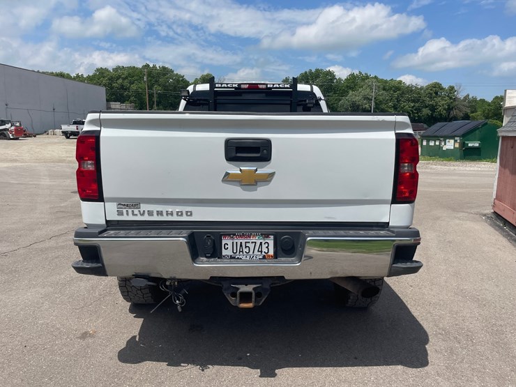 2019-chevrolet-2500-image-6