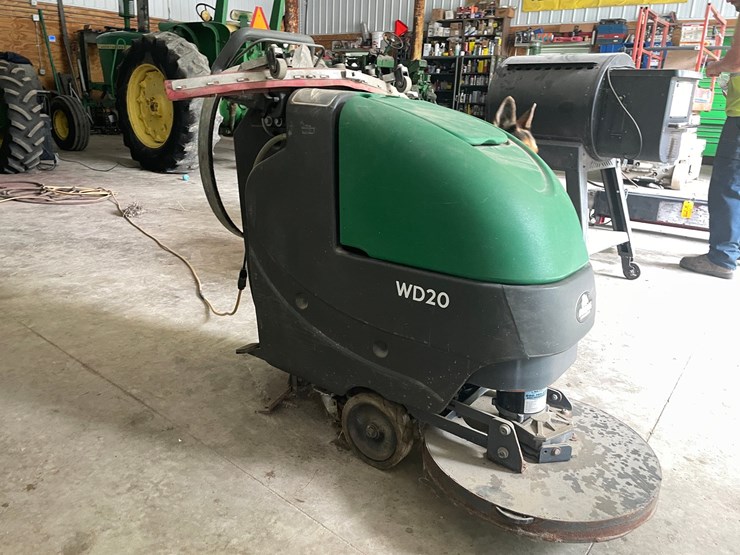 #10716-•-bulldog-wd20-floor-scrubber-image-3