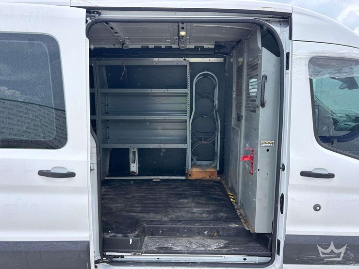 2015-ford-transit-image-15