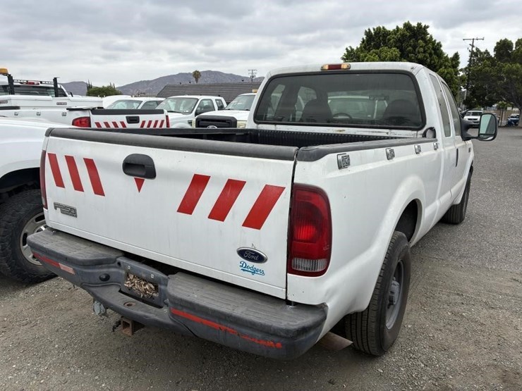 2004-ford-f250-image-3