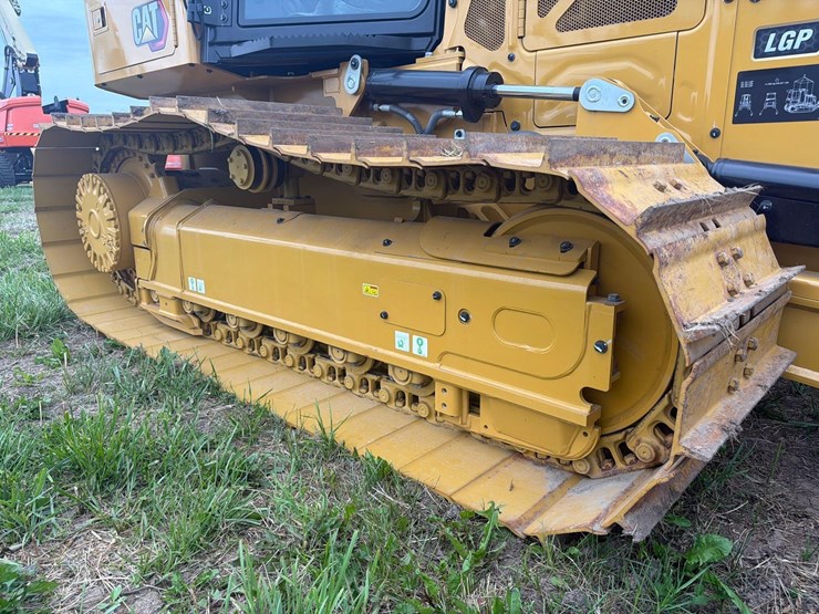 caterpillar-d1-lgp-image-14