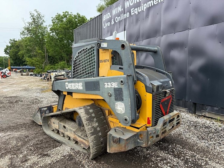 deere-333e-image-2