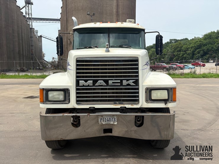 2007-mack-chn613-image-2