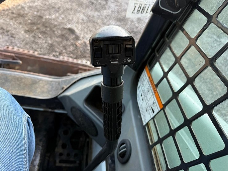 2016-bobcat-s450-image-19