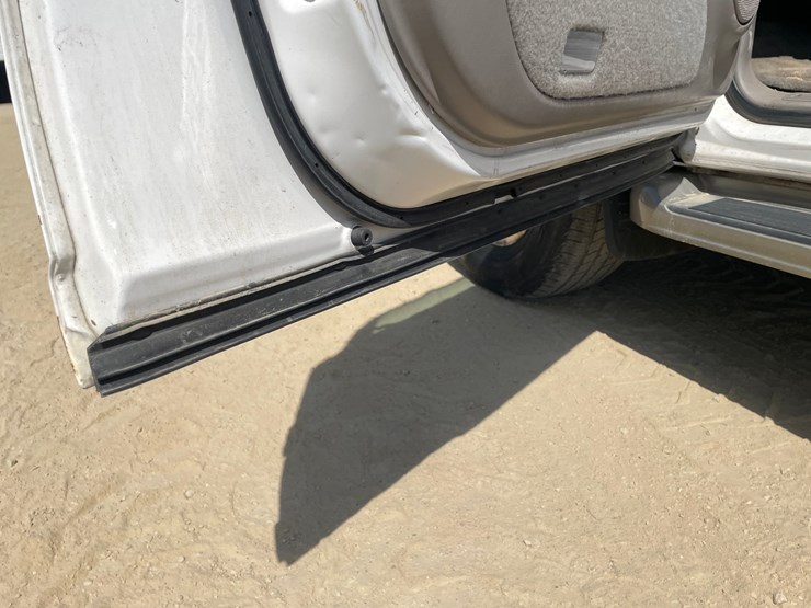 2003-toyota-sequoia-image-38