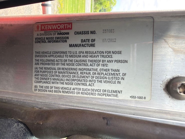 2013-kenworth-t880-image-27