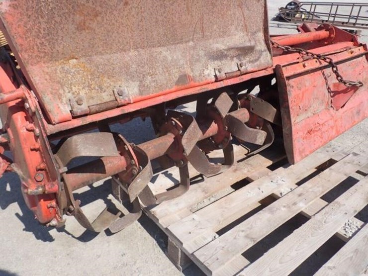82-in.-3-pt-hitch-roto-tiller-image-9