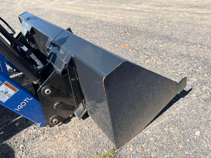 new-holland-workmaster-35-image-9