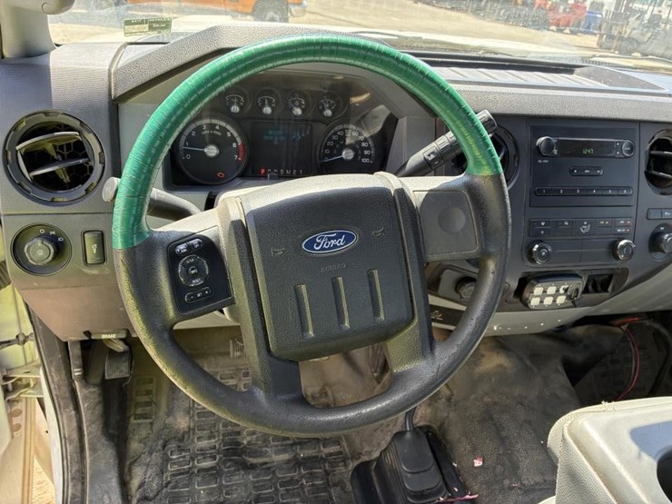 2011-ford-f250-image-15