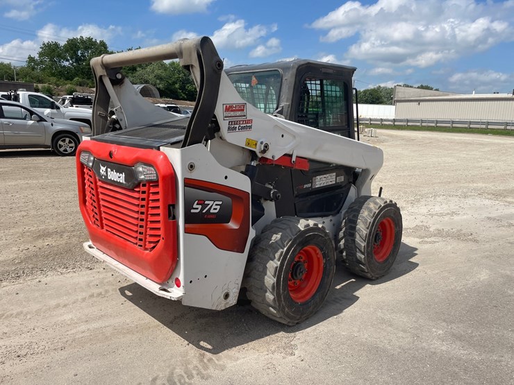 2023-bobcat-s76-image-28