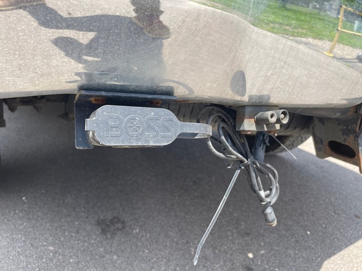 2019-chevrolet-2500-image-25