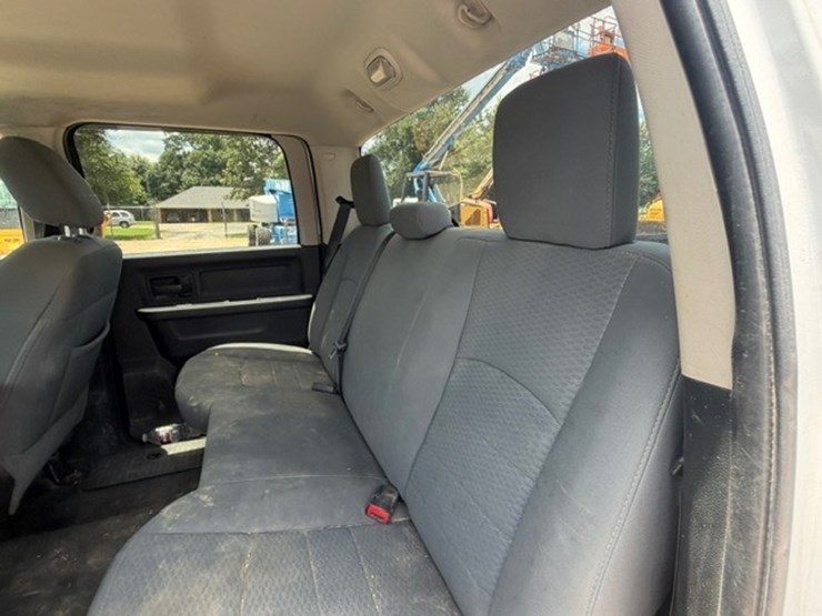 2013-dodge-ram-2500-image-26