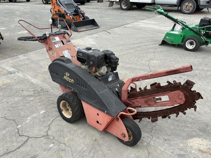 2000-ditch-witch-1030h-image-2