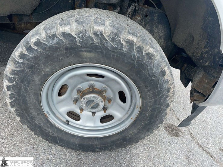 2021-ford-f250-image-22