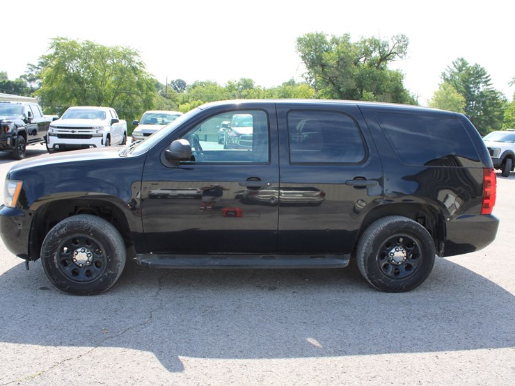 2012-chevrolet-tahoe-image-3