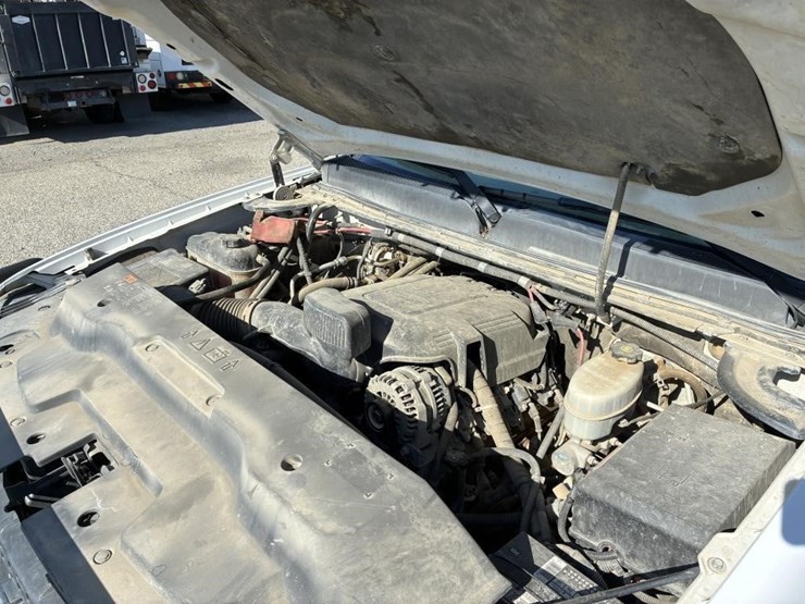 2012-gmc-sierra-3500-image-8