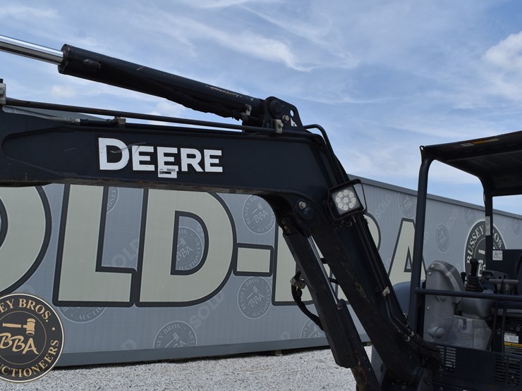 2020-deere-35g-image-24