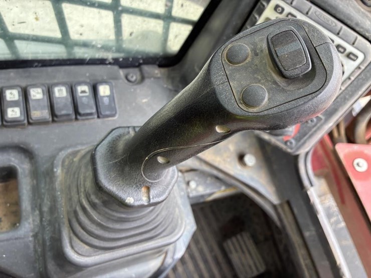 2019-takeuchi-tl10v2-image-27