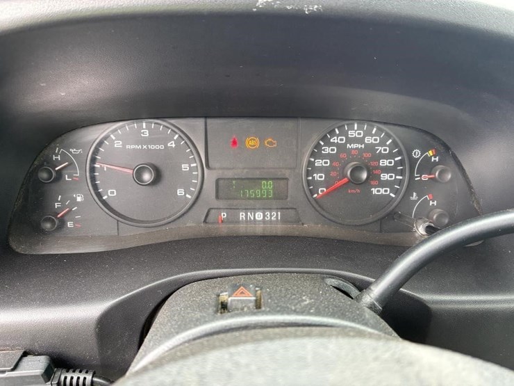 2005-ford-f450-image-16