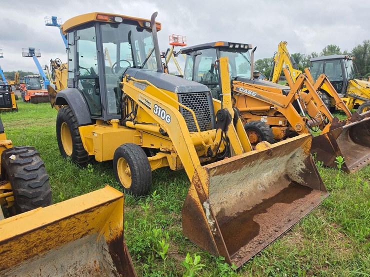 deere-310g-image-3