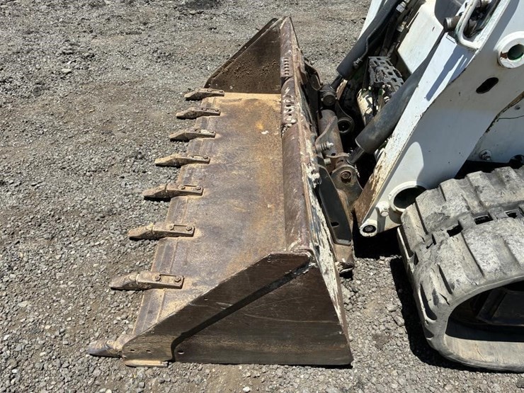 2016-bobcat-t740-image-5