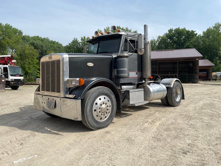 peterbilt-379-image-1
