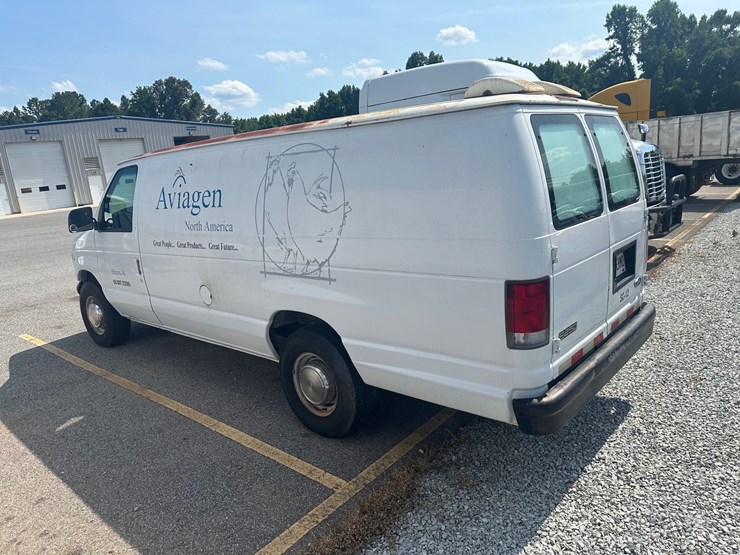 ford-e250-image-3
