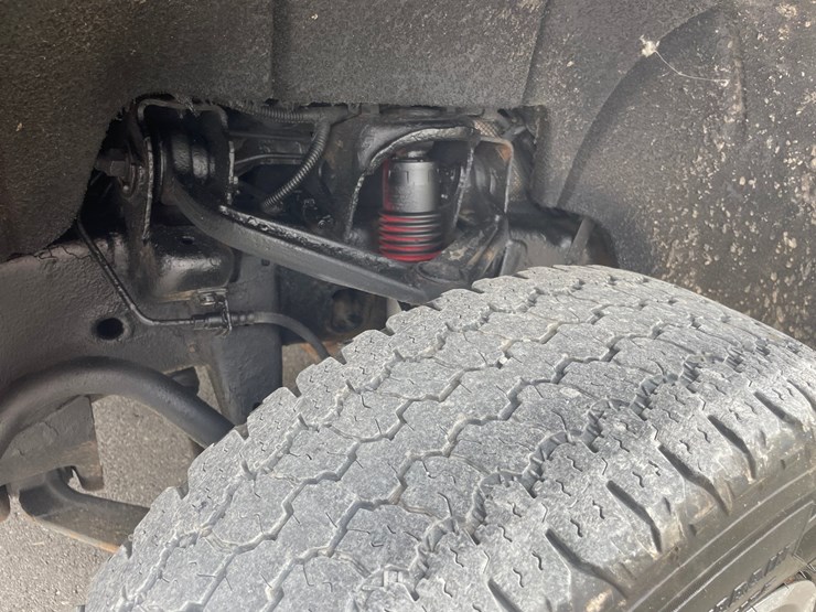 2017-chevrolet-2500-image-12