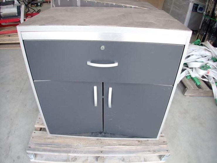 31-in.-x-75-in.-rolling-storage-cabinet(s)-image-19
