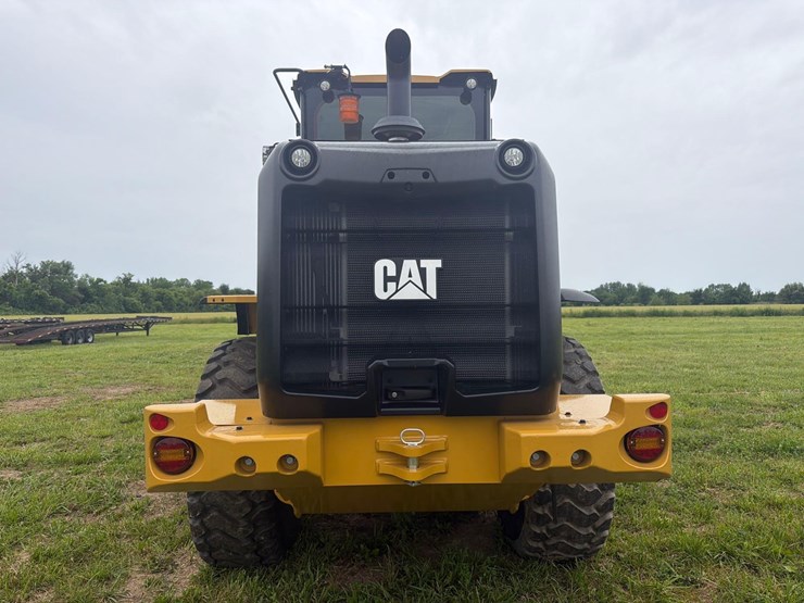 2025-caterpillar-926-image-8
