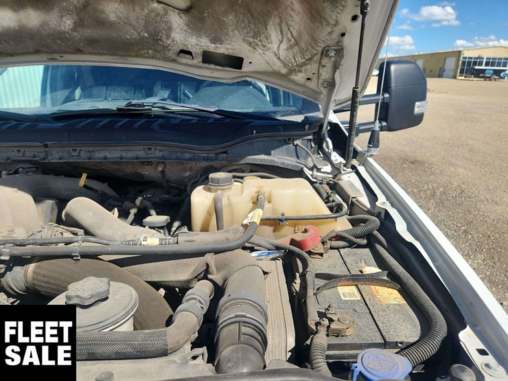 2021-ford-f550-image-31
