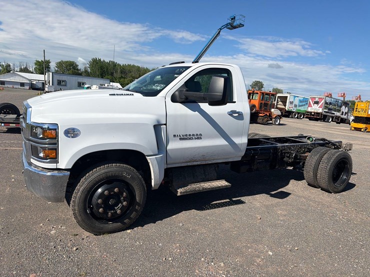 chevrolet-6500-image-1