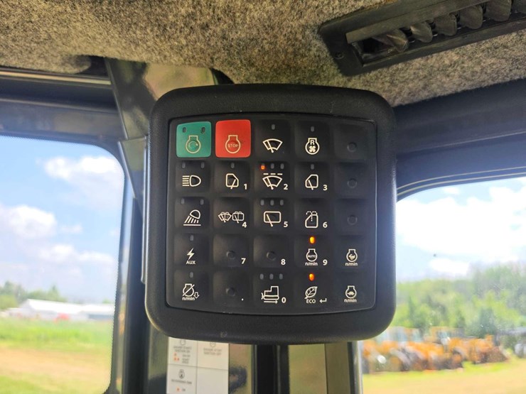2019-deere-550-lt-image-24