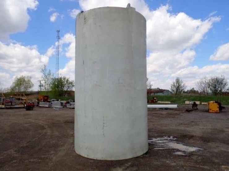 15,000-l-polyethylene-tank-image-3