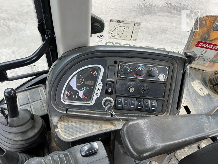 2016-jcb-3cx14-image-13