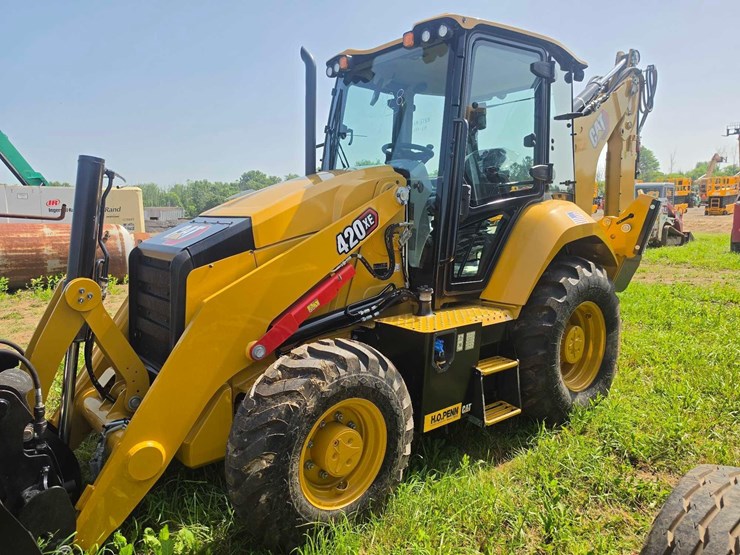 caterpillar-420-xe-image-2