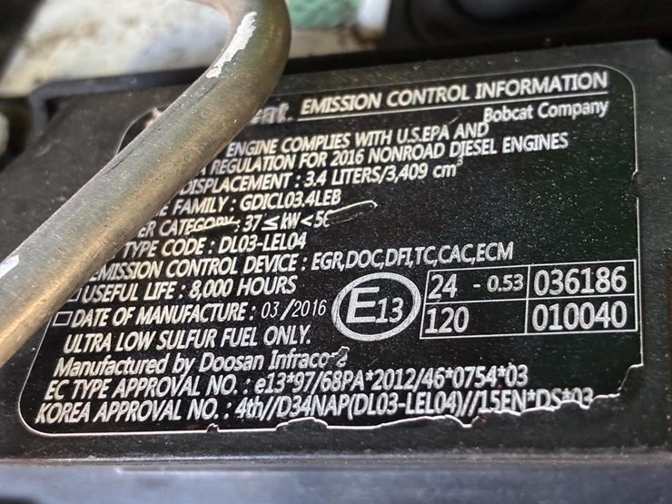 2016-bobcat-t740-image-29