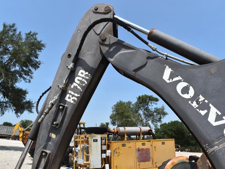 volvo-bl70b-image-13