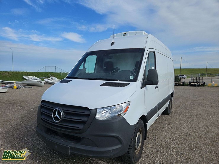 2020-mercedes-benz-sprinter-c240-turbo-diesel-cargo-van-image-1