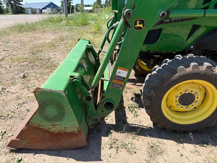 john-deere-3032e-image-9