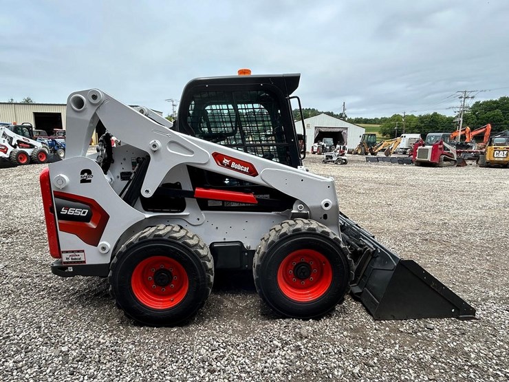 2024-bobcat-s650-image-5