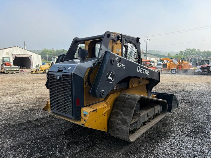 2019-deere-331g-image-4