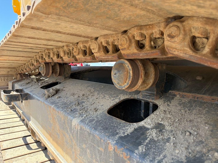 komatsu-pc238us-lc-11-image-11