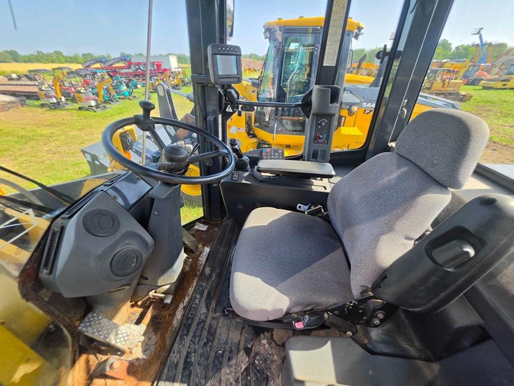 deere-624k-image-20