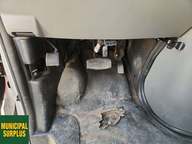 2017-ford-e450-image-58